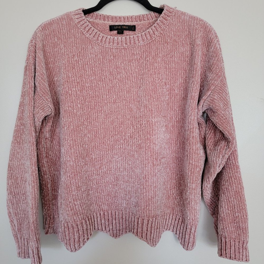 Scoop neck scalloped hem sweater